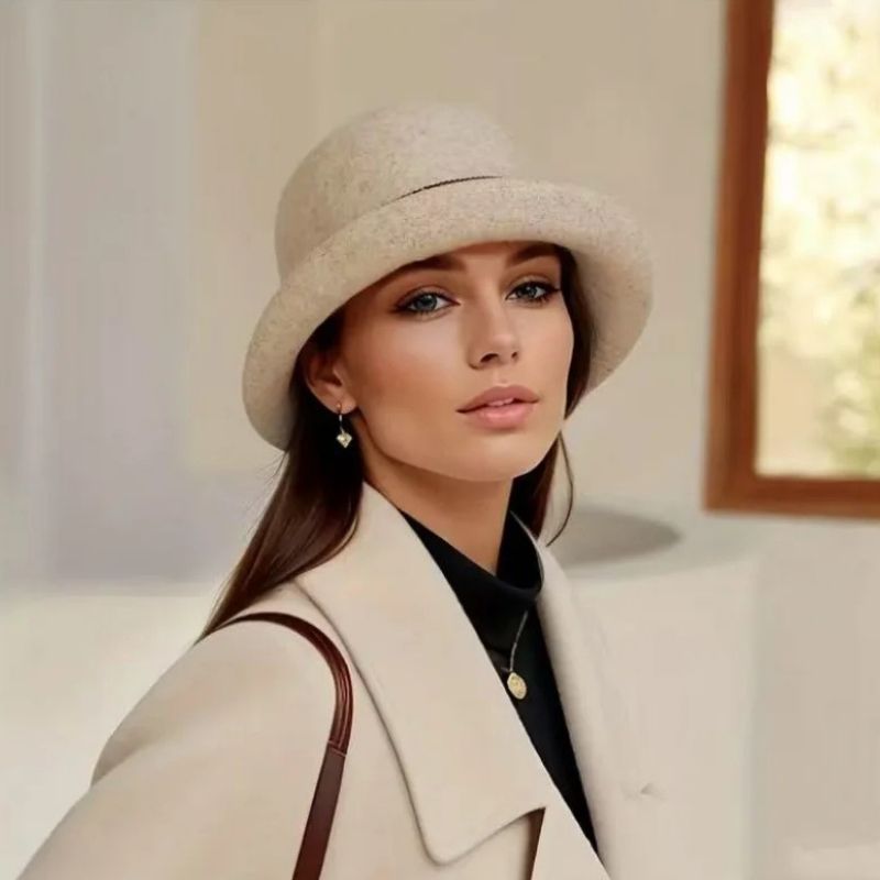 Céleste Basin Wool Cloche